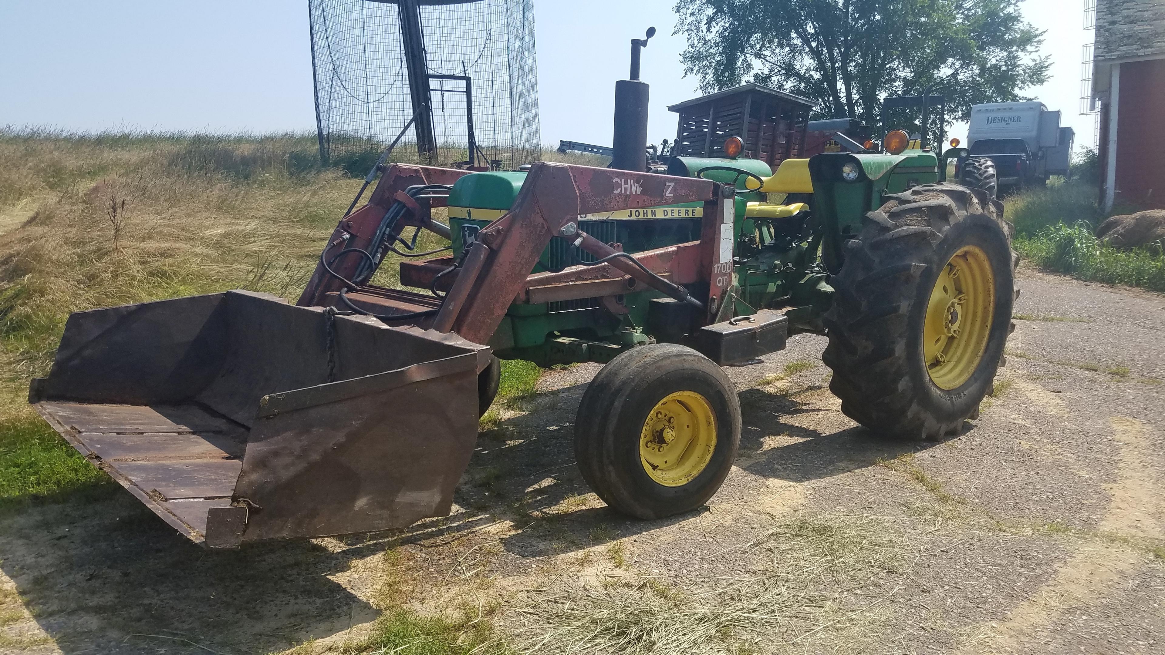 John Deere 2640 s/n: 331488T - One owner, purchased new in 1979 with the lo