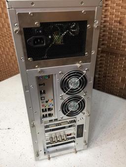 Intel Core 2 Quad 2.93GHz 4GB 1TB w/ 2 Geforce 8800 Ultra Liquid Cooled Desktop Computer Tower