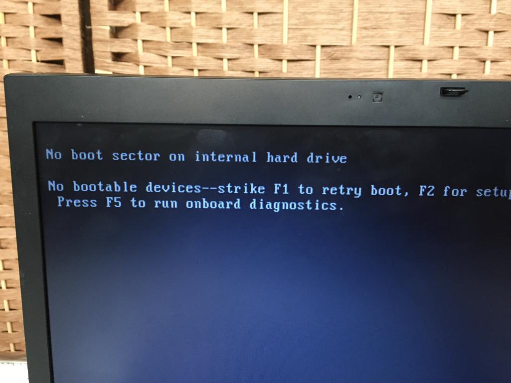 Dell Latitude E6500 Intel Core 2 Duo T9600 2.8GHz 4GB 250GB NO OS
