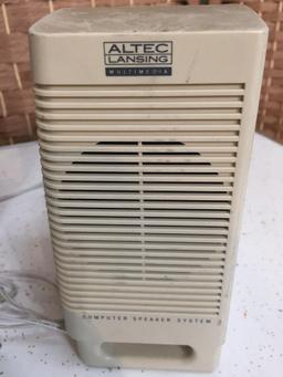 Roland MA-12C Stereo Micro Monitor Speakers