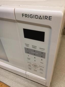 FrigidAire Microwave