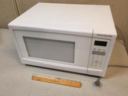 FrigidAire Microwave