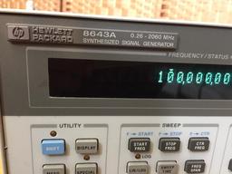 Hewlett Packard 8643A 0.26 - 2060MHz 2GHz Synthesized RF Signal Generator