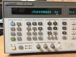 Hewlett Packard 8643A 0.26 - 2060MHz 2GHz Synthesized RF Signal Generator
