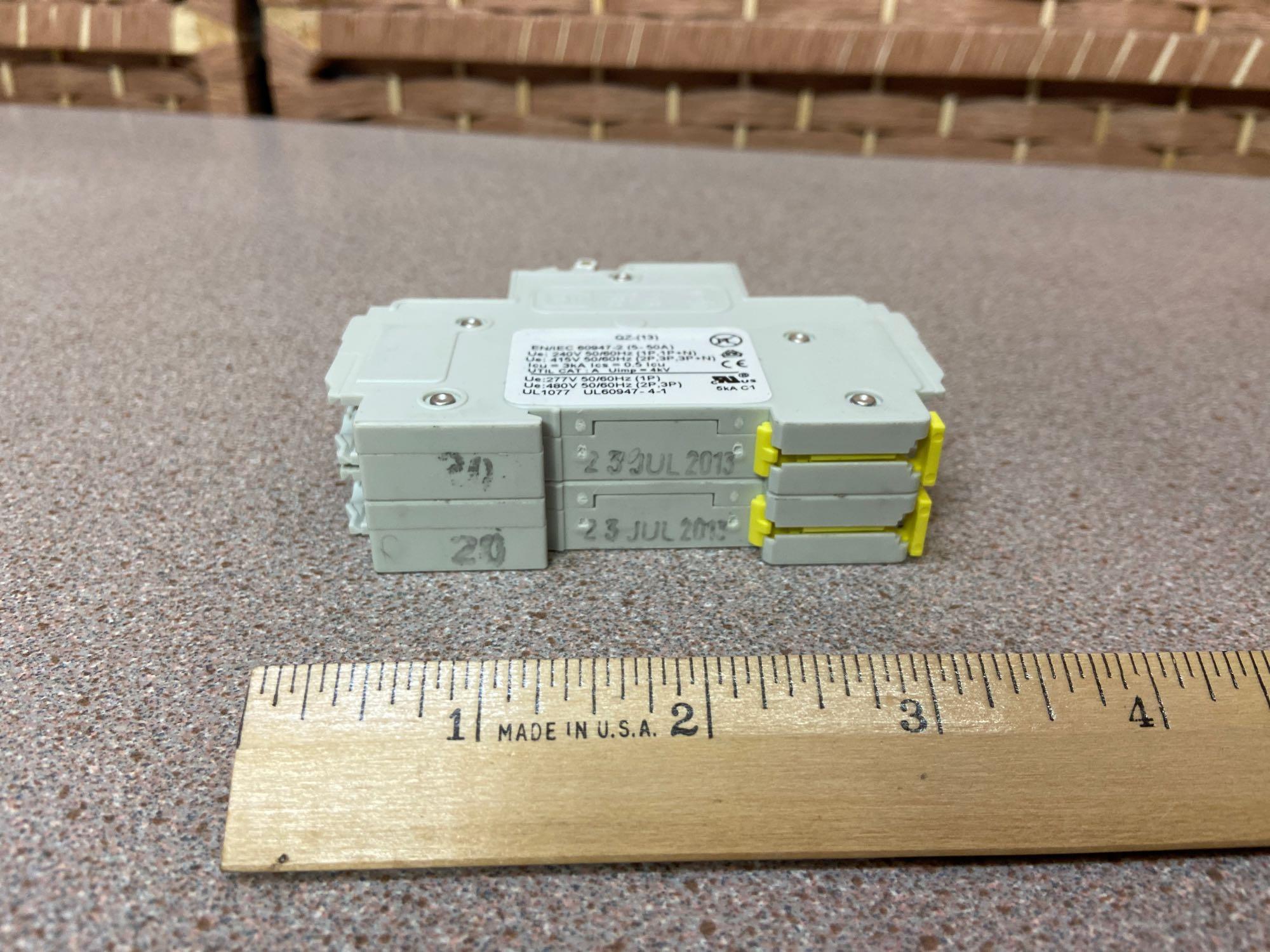 ASI QZ213D220 QZ Series 2 Pole 20amps 277/480 VAC Circuit Breakers - 4 pcs