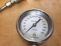 Ashcroft Test Gauges / Mahr Federal Dial Indicator & Tool Case