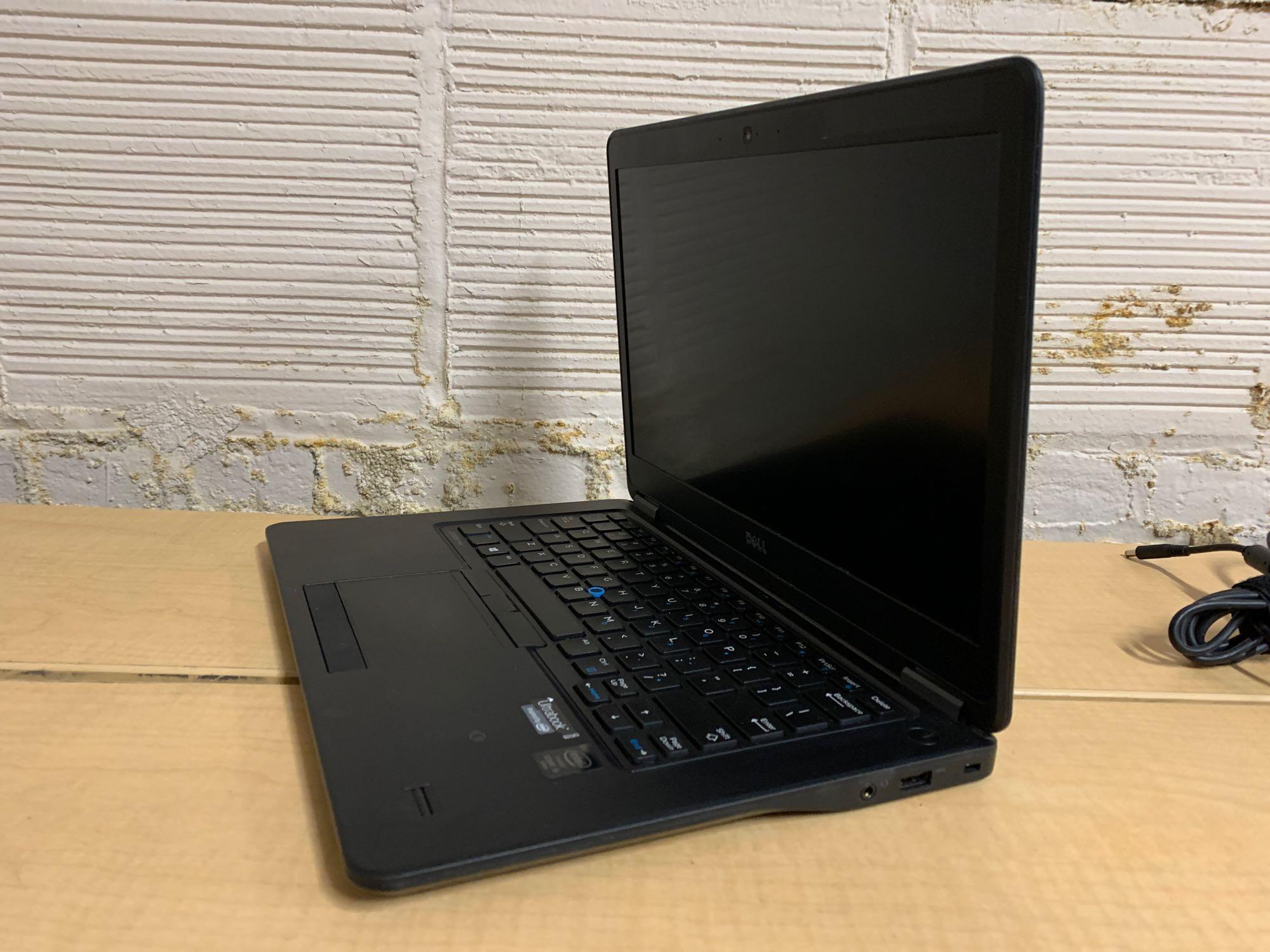 Dell Latitude E7450 14" LCD Intel i5-5300U 2.3GHz 8GB 256GB Win 10 Pro Wifi BT Laptop Computer