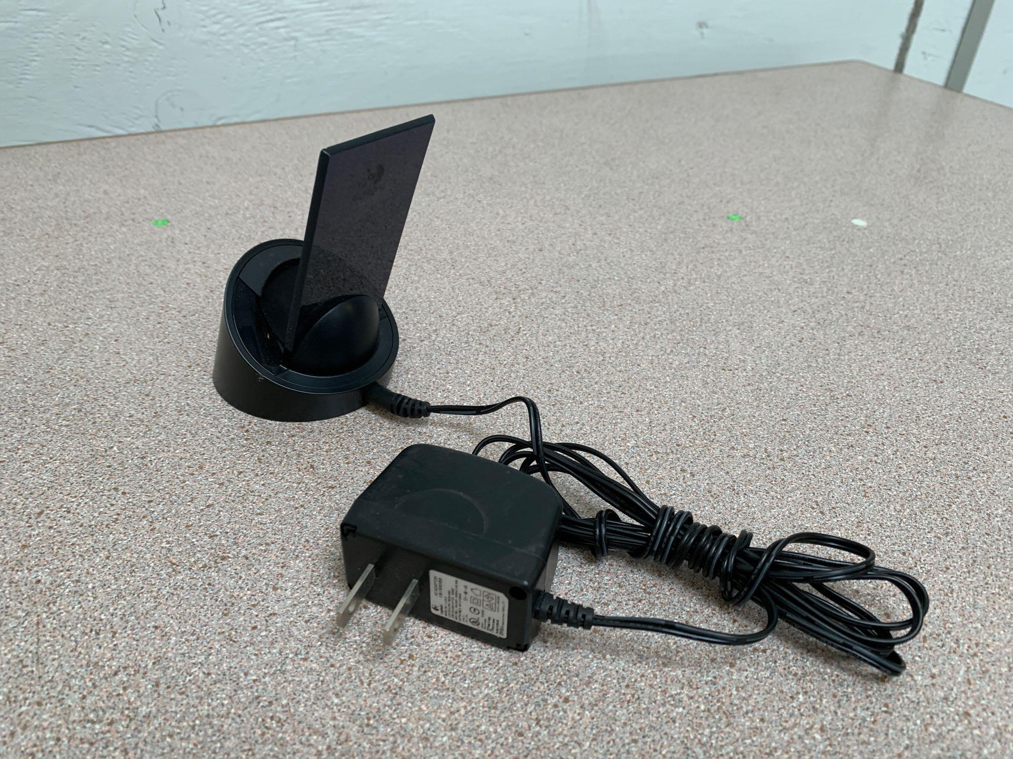 Logitech V-UBM46 USB Cameras & Logitech L-LK10 Wireles Mouse Charger Base - 3pcs