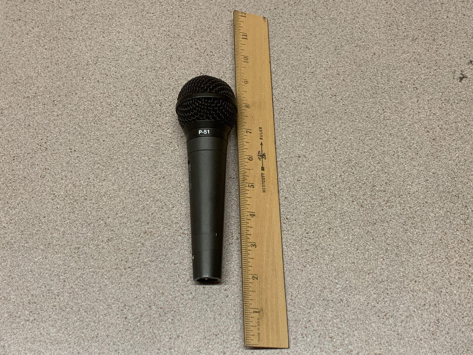 Shure PGA48-XLR Cardioid Dynamic Vocal Wired MIcrophone 15ft