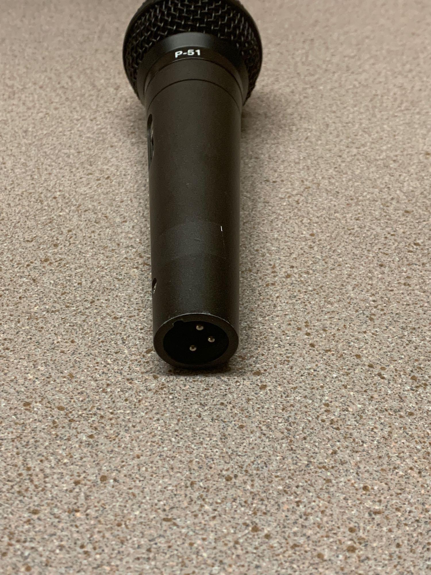 Shure PGA48-XLR Cardioid Dynamic Vocal Wired MIcrophone 15ft