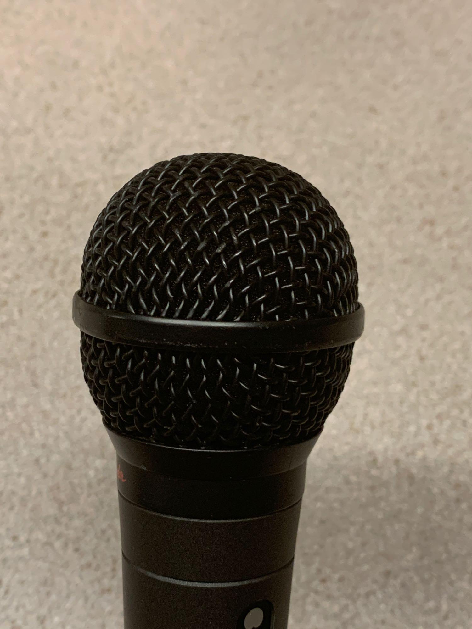 Shure PGA48-XLR Cardioid Dynamic Vocal Wired MIcrophone 15ft