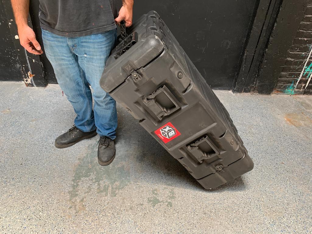 Pelican Hardigg BlackBox Rolling Rackmount Case