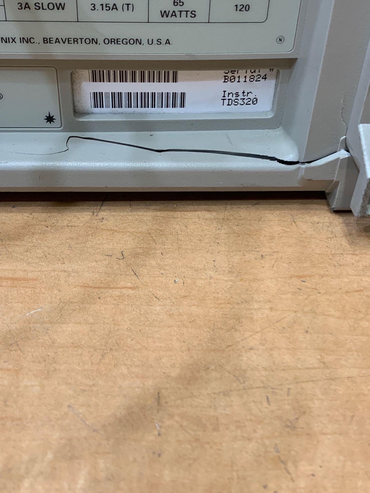 Tektronix TDS-320 100MHz 500MS/s Two Channel Digital Oscilloscope