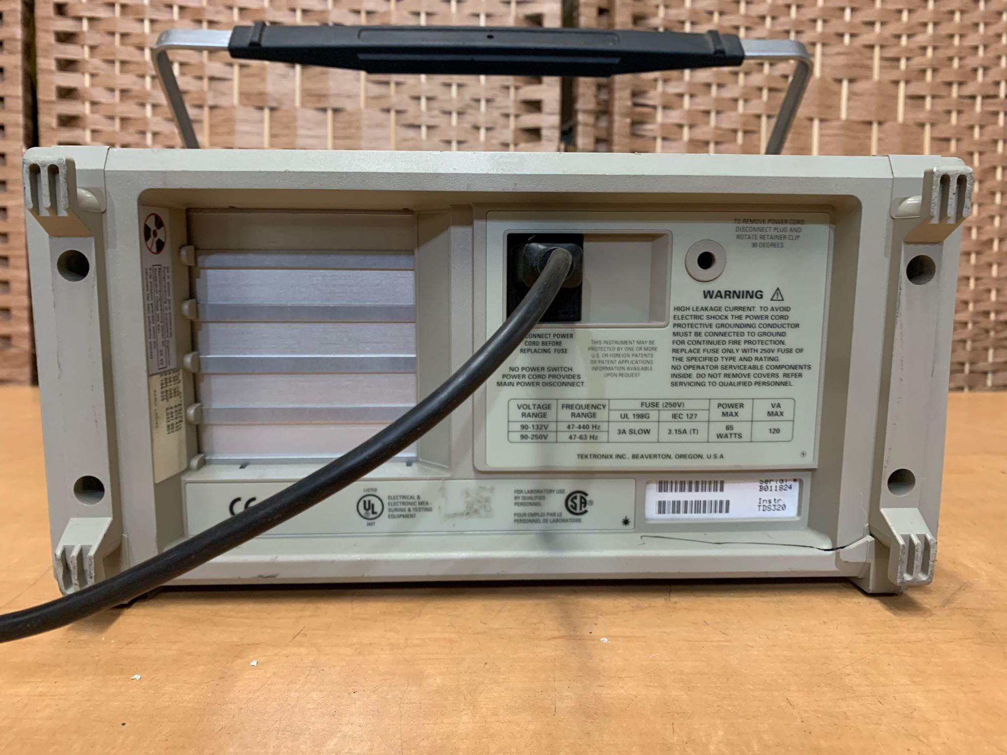 Tektronix TDS-320 100MHz 500MS/s Two Channel Digital Oscilloscope