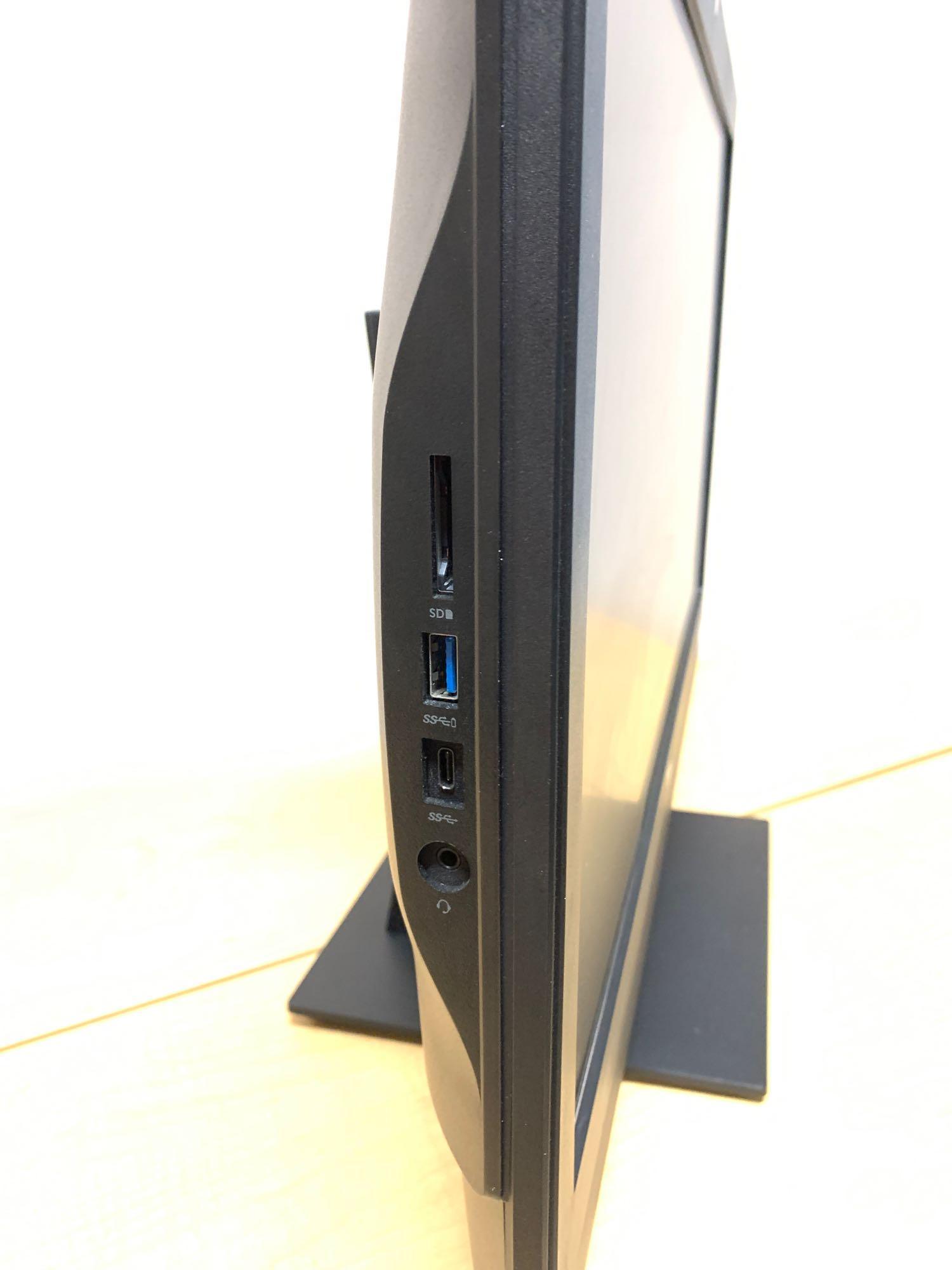 Dell Optiplex 7450 AIO 23" LCD Intel i7-7700 3.6GHz 8GB 500GB SSD Win 10 Pro Desktop Computer