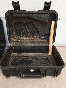 Heavy duty carry cases with handles ONE Lot of 2