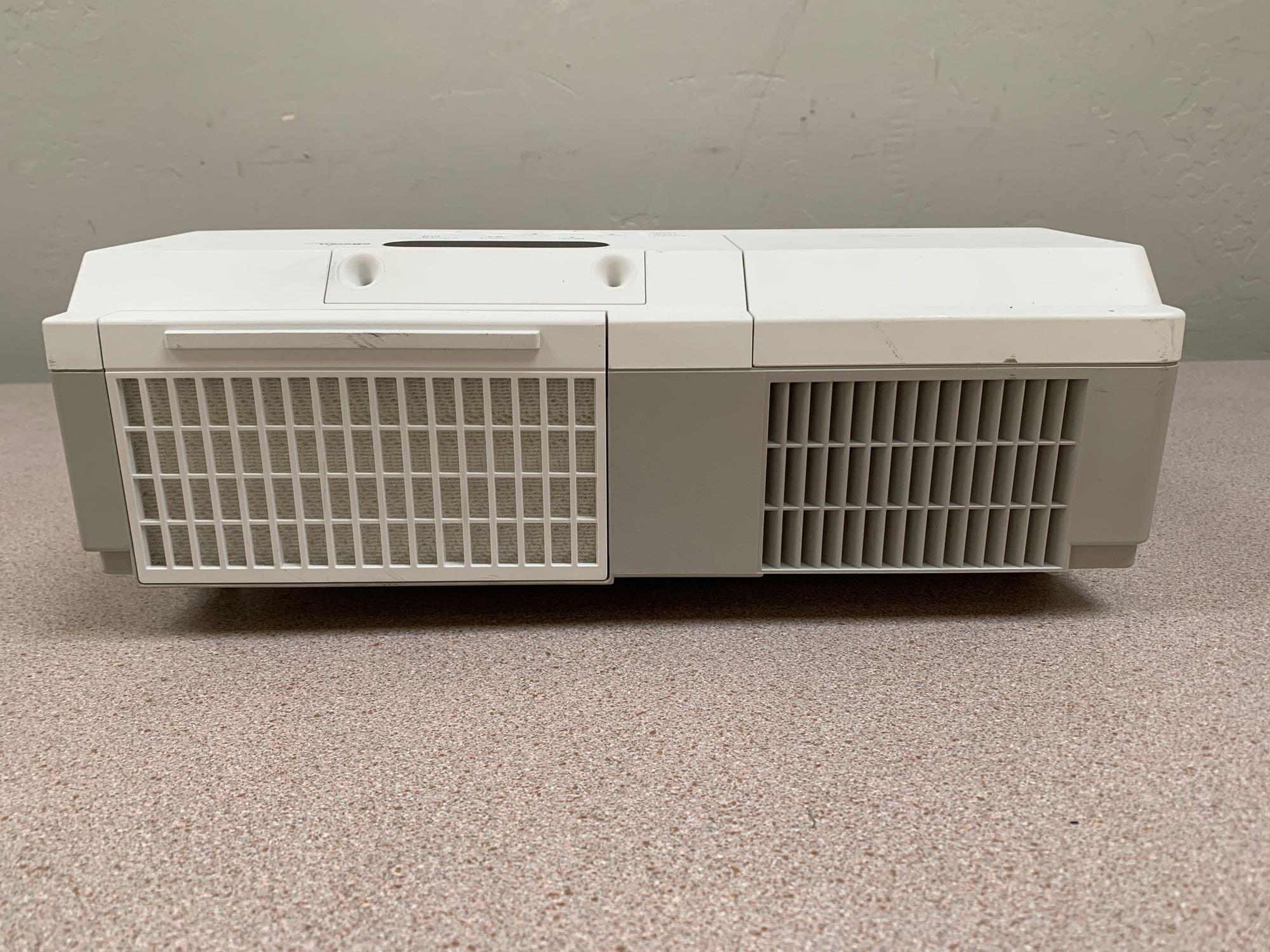 Hitachi CP-AW2519N Ultra-Short Throw Video Projector