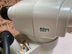 NIkon SMZ-1 Stereo Microscope w/ Illuminator
