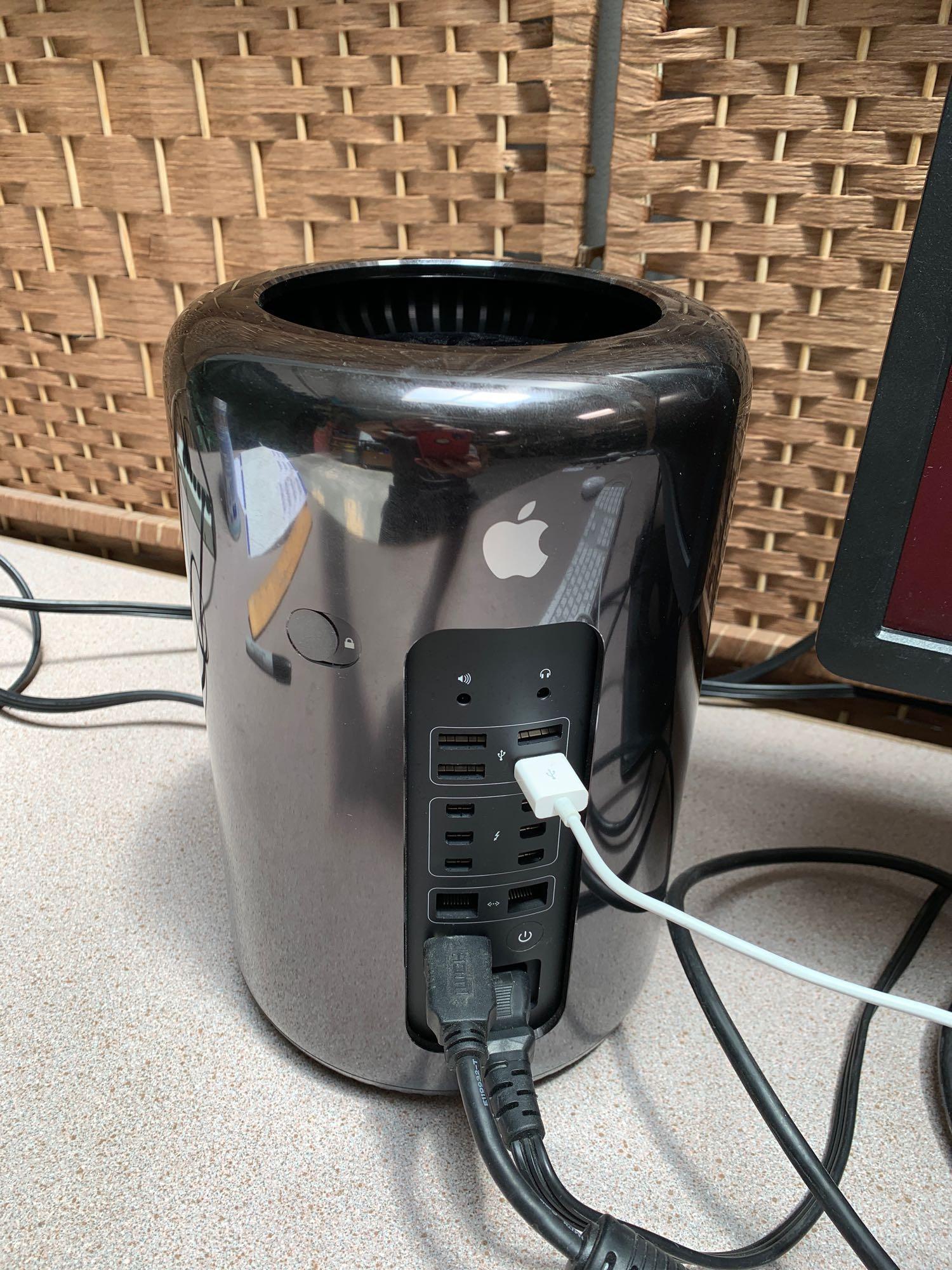 Apple Mac Pro A1481 Intel Xeon E5 3.5GHz 16GB 256GB Wifi Bt Big Sur Workstation Computer