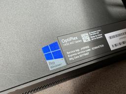 Dell Optiplex 7450 23in LCD AIO Intel i7-7700 3.6GHz 8GB DDR4 500GB Wif Bt Cam Type C Win 10 Pro PC