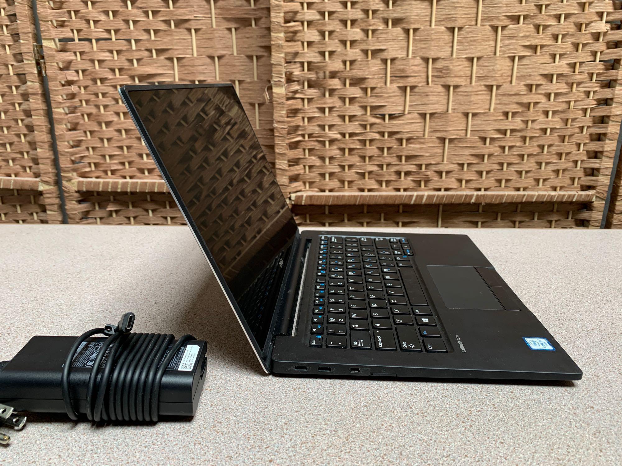 Dell Latitude 7370 13.3in LCD Intel m7-6Y75 1.2GHz 8GB 256GB Wifi Bt Cam Win 10 Touchsreen Laptop