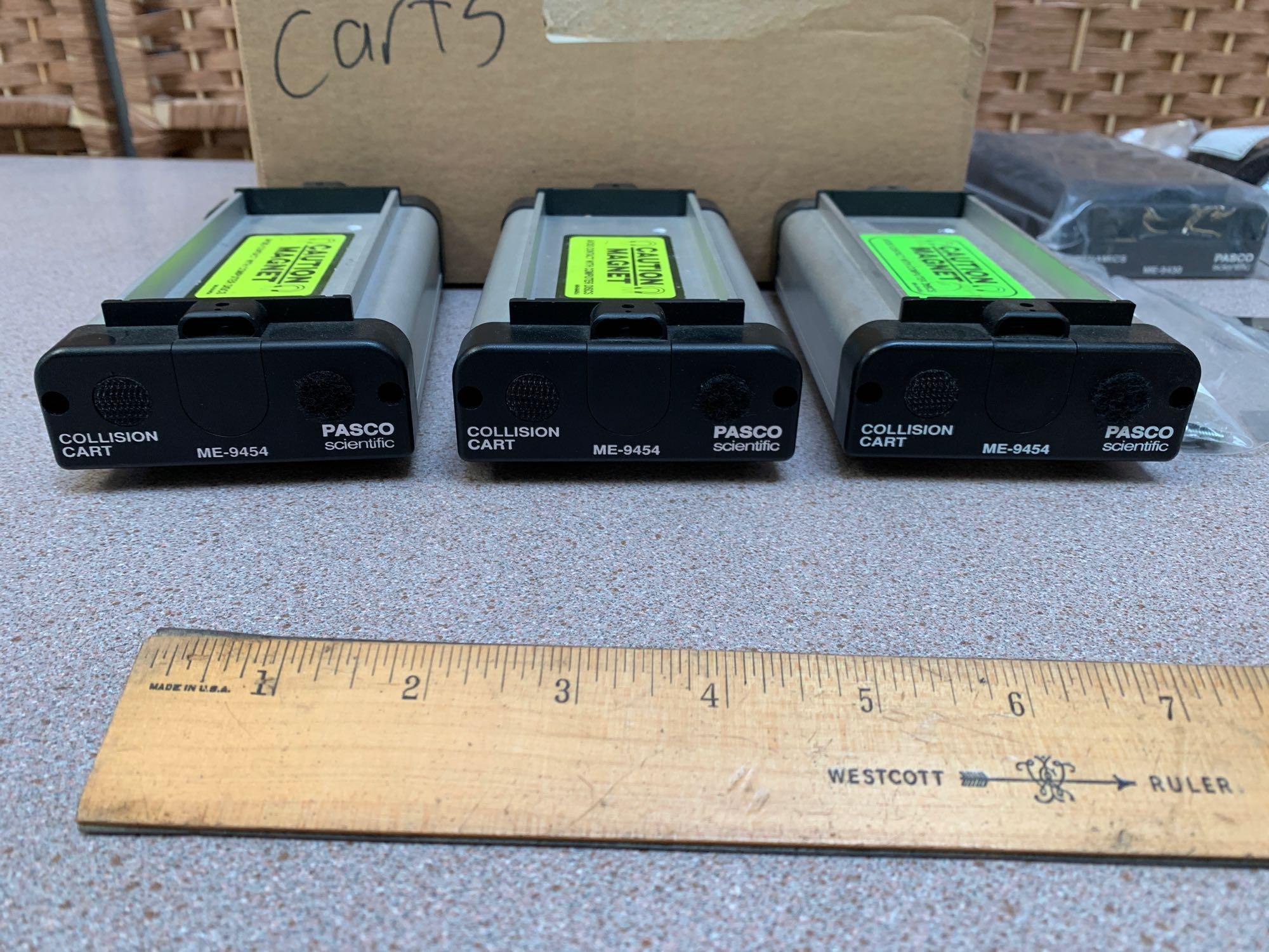 Pasco Scientific ME-9454 Physics Lab Collision Carts - 18pcs