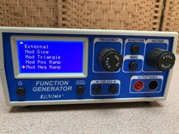 Pasco Scientific PI-8127 0.001Hz to 150kHz Function Generator