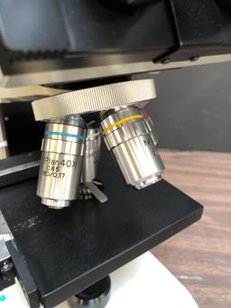 Meiji Techno ML2000L Biological Laboratory Series Microscope - 4 Objectives