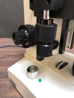 Meiji Techno ML2000L Biological Laboratory Series Microscope - 4 Objectives
