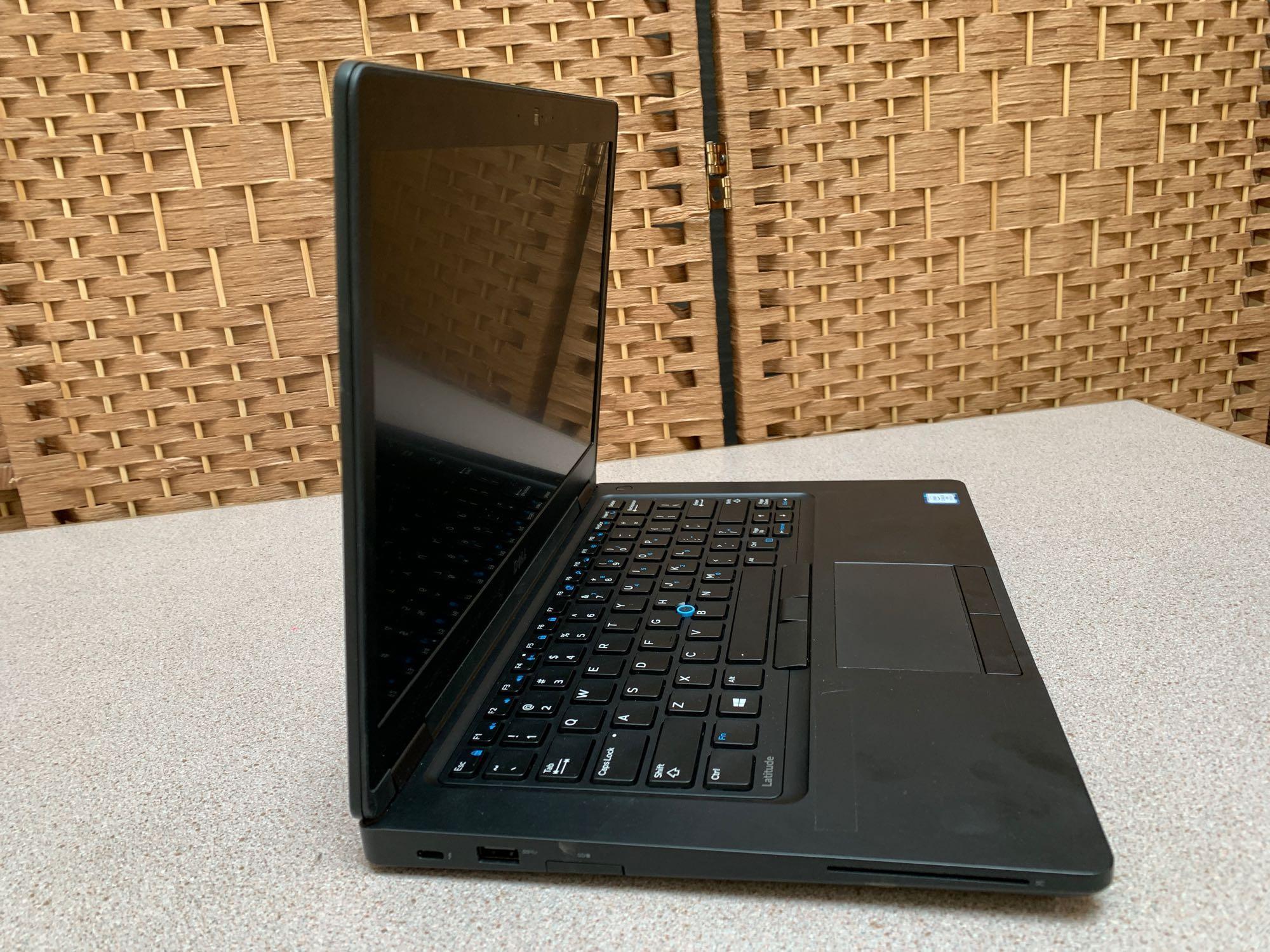 Dell Latitude 5480 Intel i5-7440HQ 2.8GHz 8GB 256GB SSD Wifi Cell HD NO OS Laptop