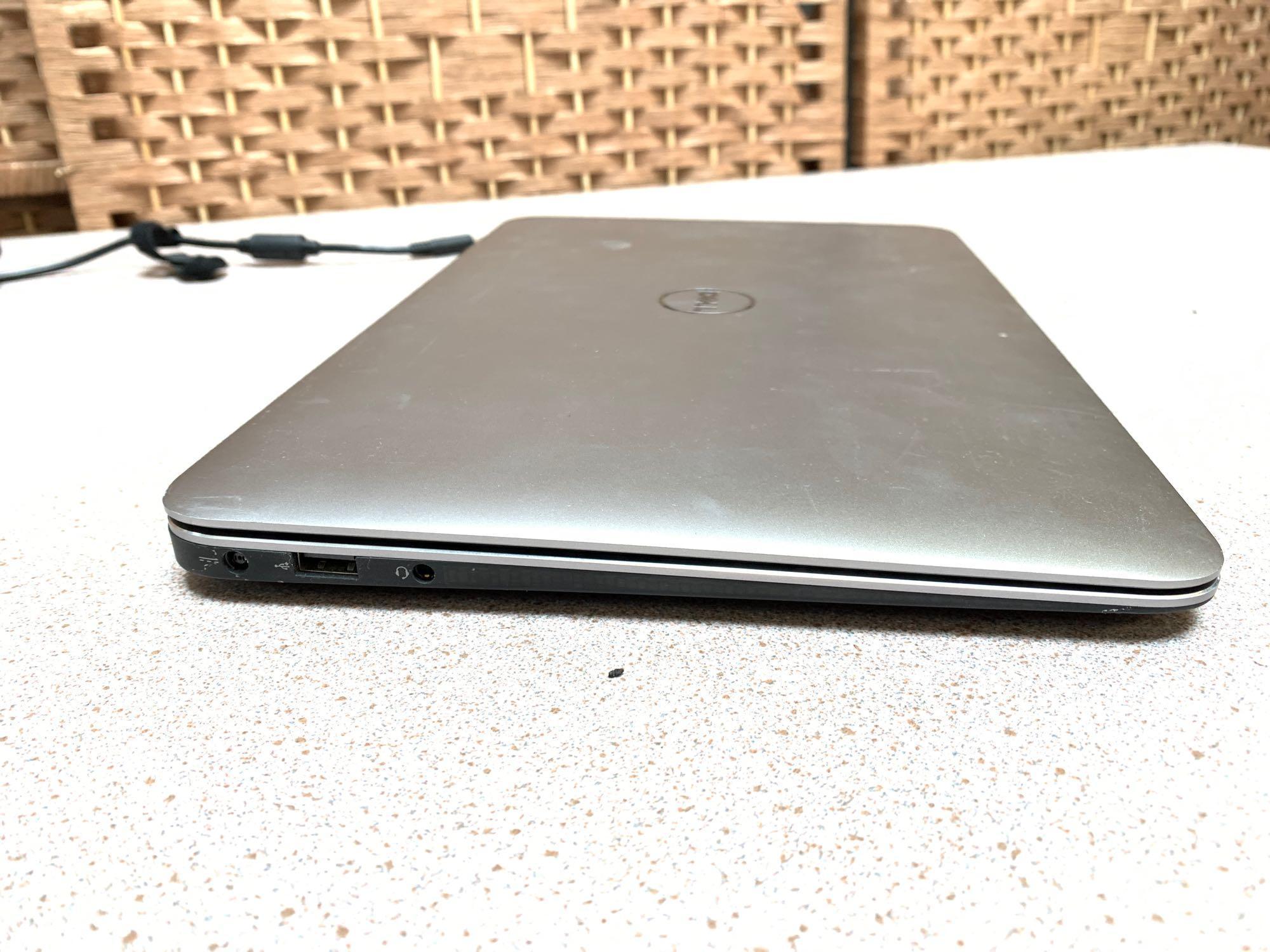 Dell XPS L321X 13.3in LCD Intel i5-2467M 1.6GHz 4GB 256GB SSD Wifi NO OS Laptop