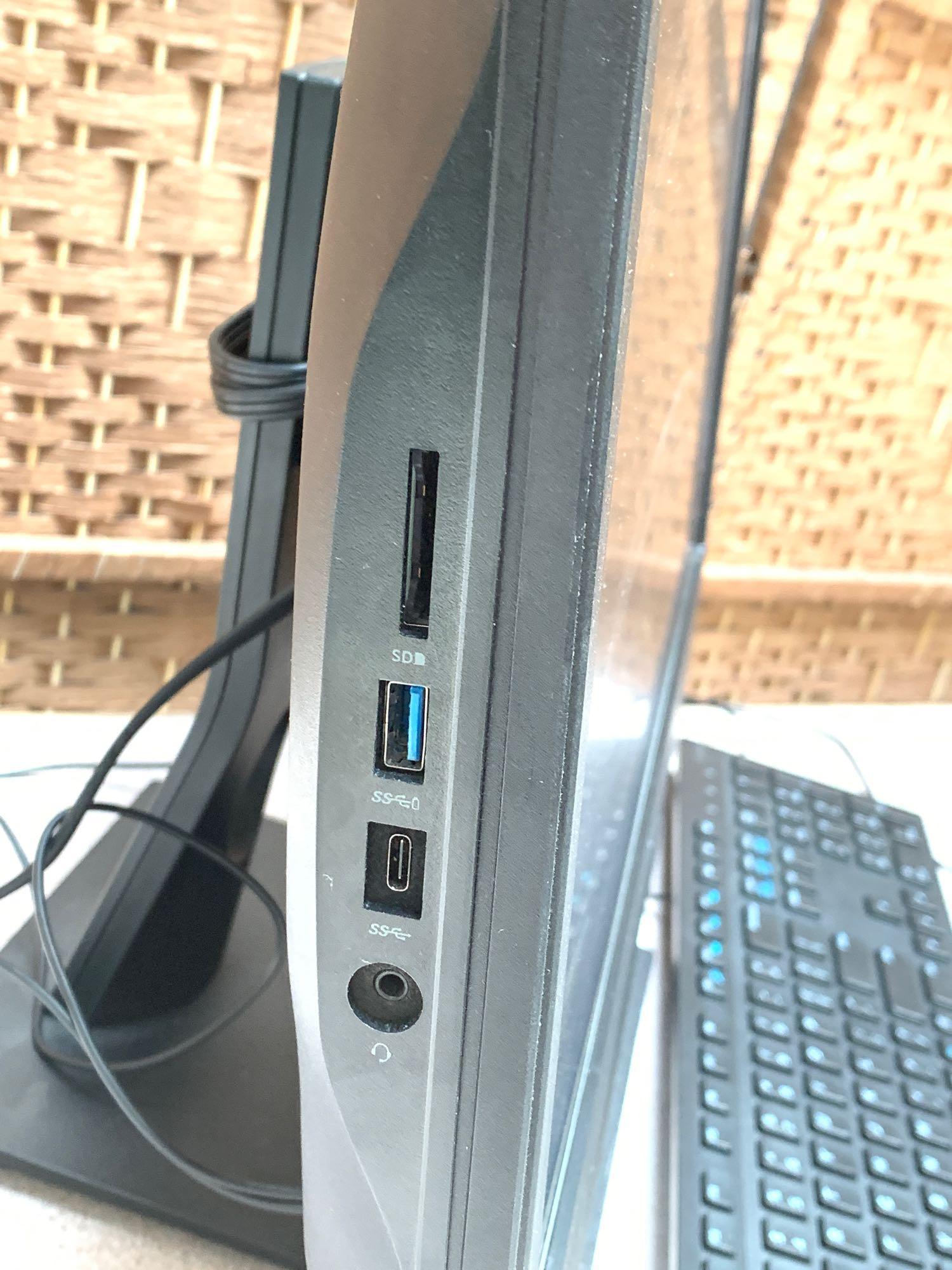 Dell Optiplex 7450 23in LCD AIO Intel i7-7700 3.6GHz 8GB DDR4 500GB Wif Bt Cam Type C Win 10 Pro PC
