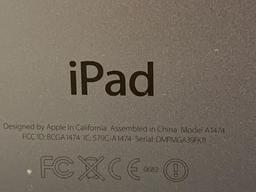 Apple A1474 iPad Air 9.7in LCD Tablet 32GB Wifi Only