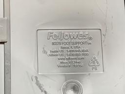Fellowes 80379 Professional Series Foot Support