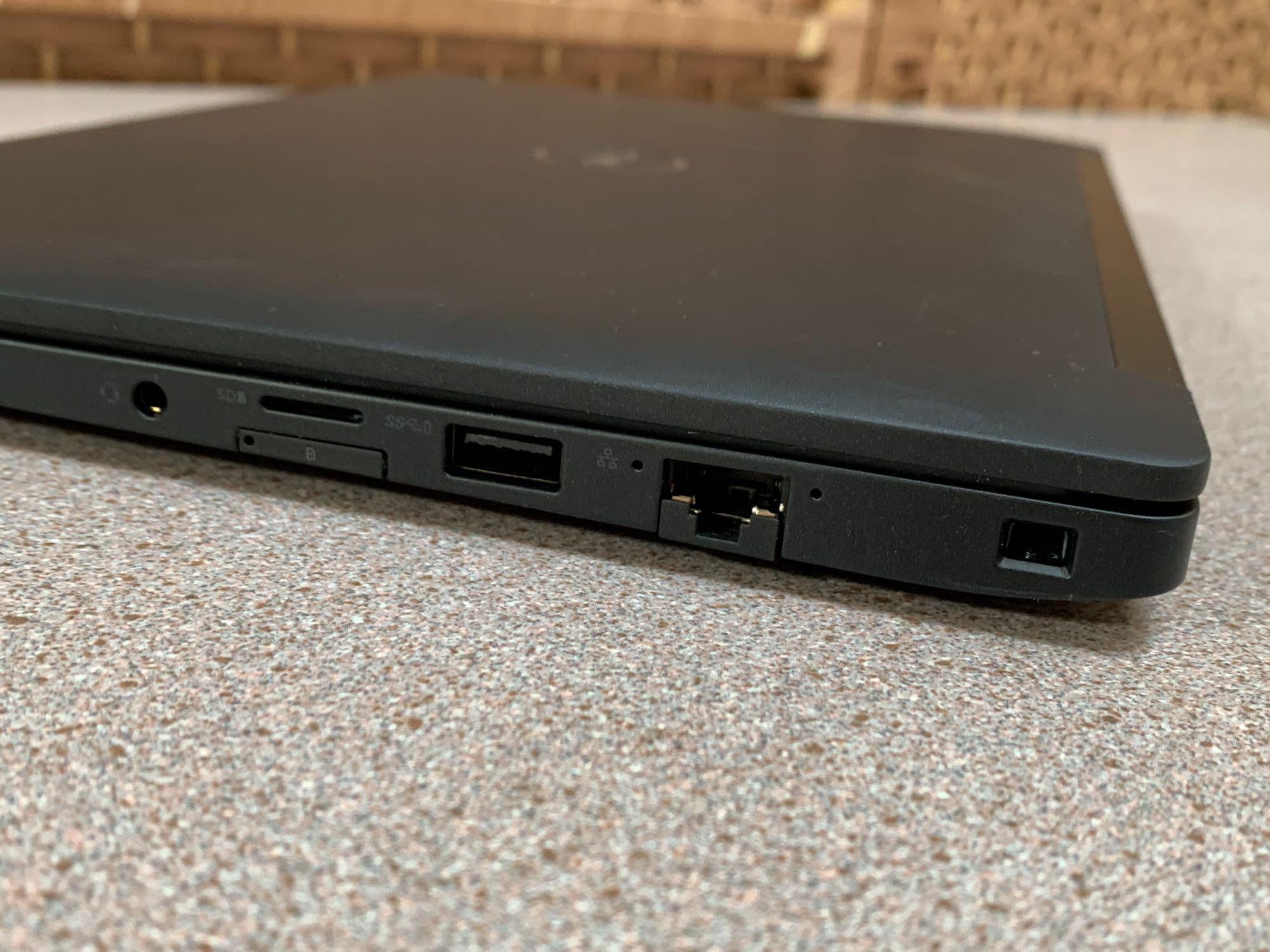 Dell Latitude 7390 13.3in LCD Intel i7-8650 8GB 256GB Win 10 Pro Type C Laptop