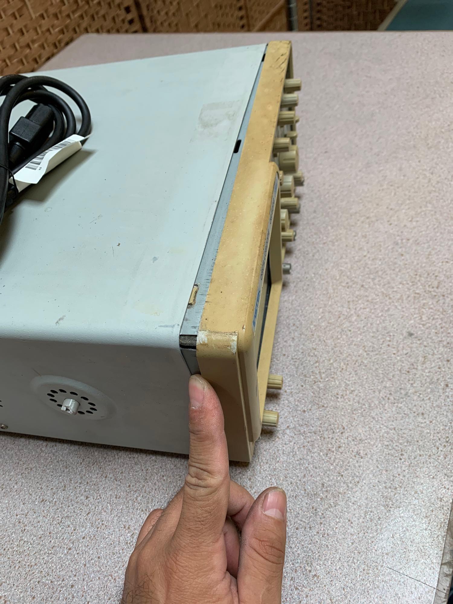 Instek GOS-622G 20MHz Analog Oscilloscope