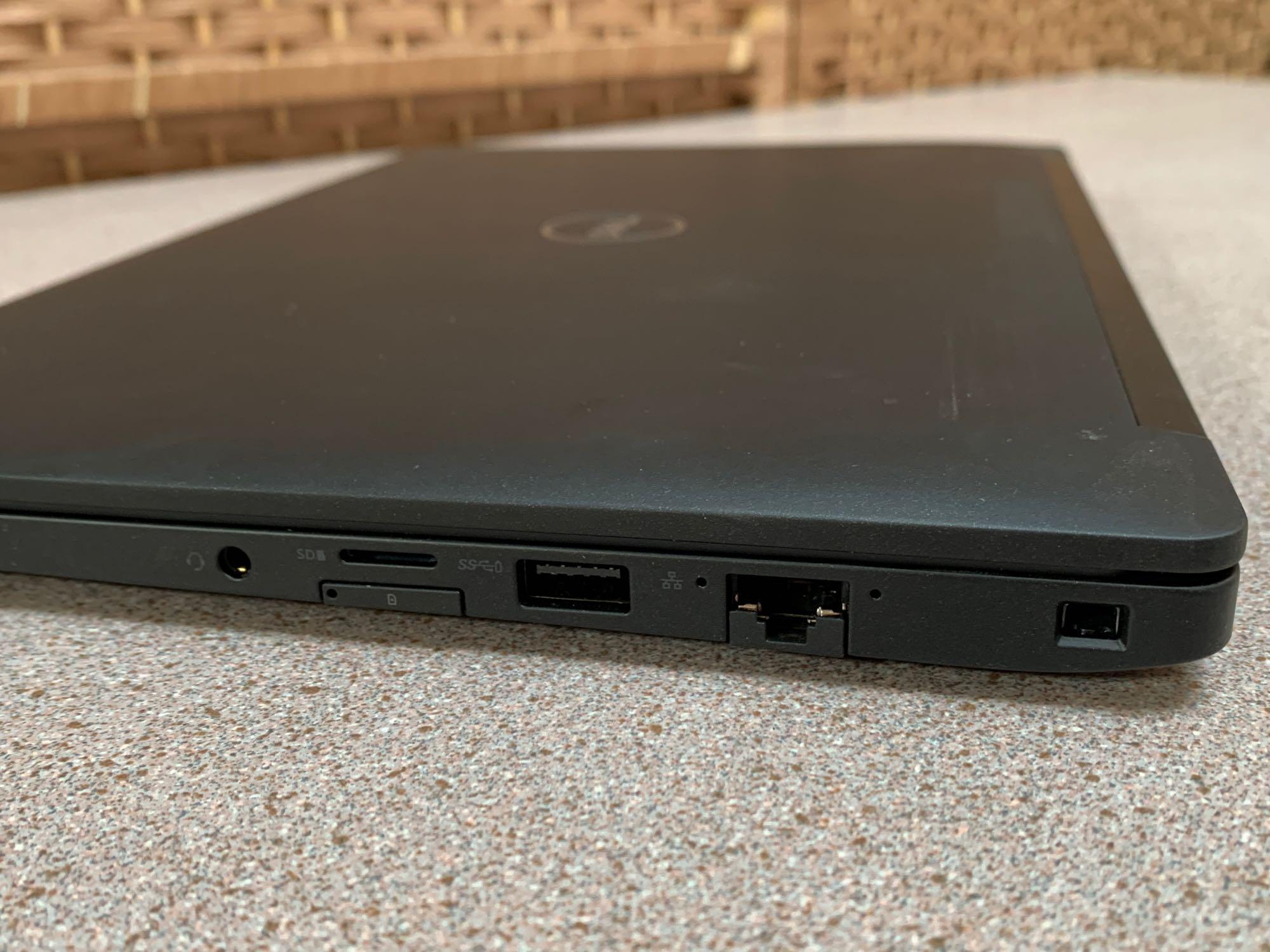 Dell Latitude 7390 13.3in LCD Intel i7-8650 8GB 256GB Win 10 Pro Type C NO BT Laptop