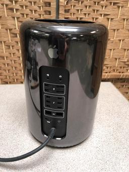 Apple Mac Pro6,1 A1481 Intel Xeon 6-Core E5 3.5GHz 16GB 251GB Big Sur workstation computer