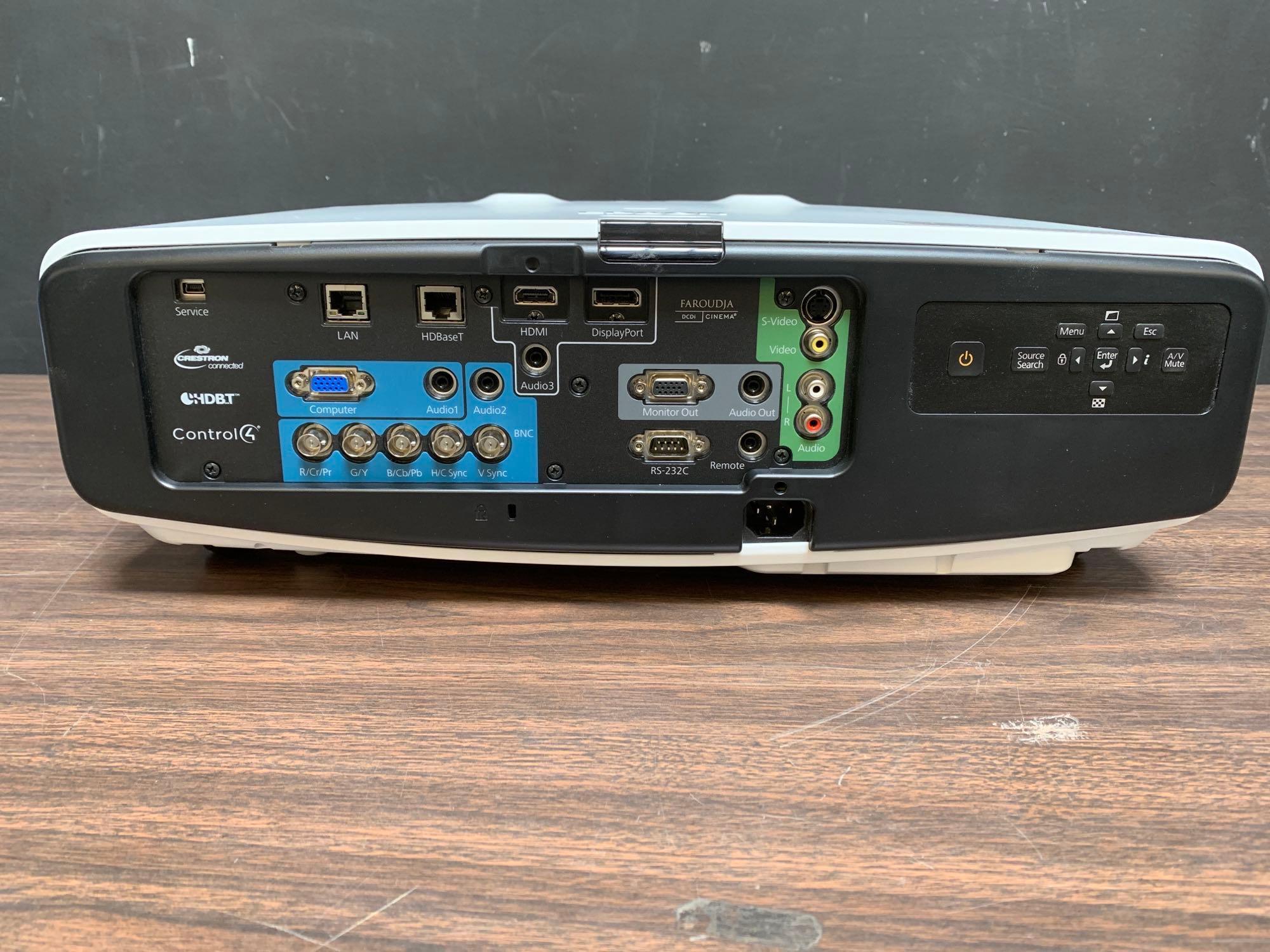 Epson PowerLite Pro G6470WU 4500 lumens HDMI LCD Video Projector