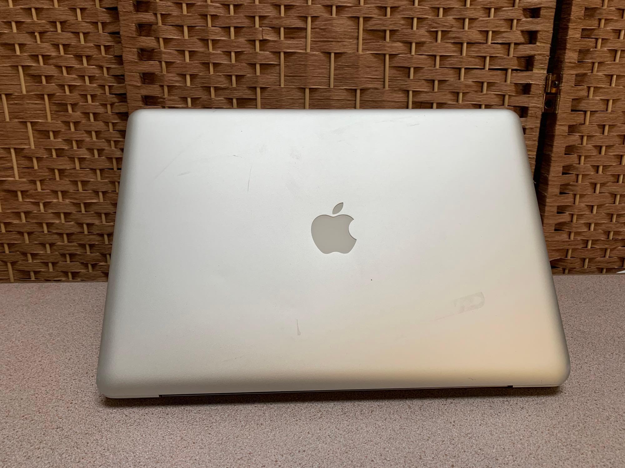 Apple MacbookPro 15.4in LCD Laptop Intel Core 2 Duo 2.66GHz 4GB 256GB SSD Wifi / BT El Capitan