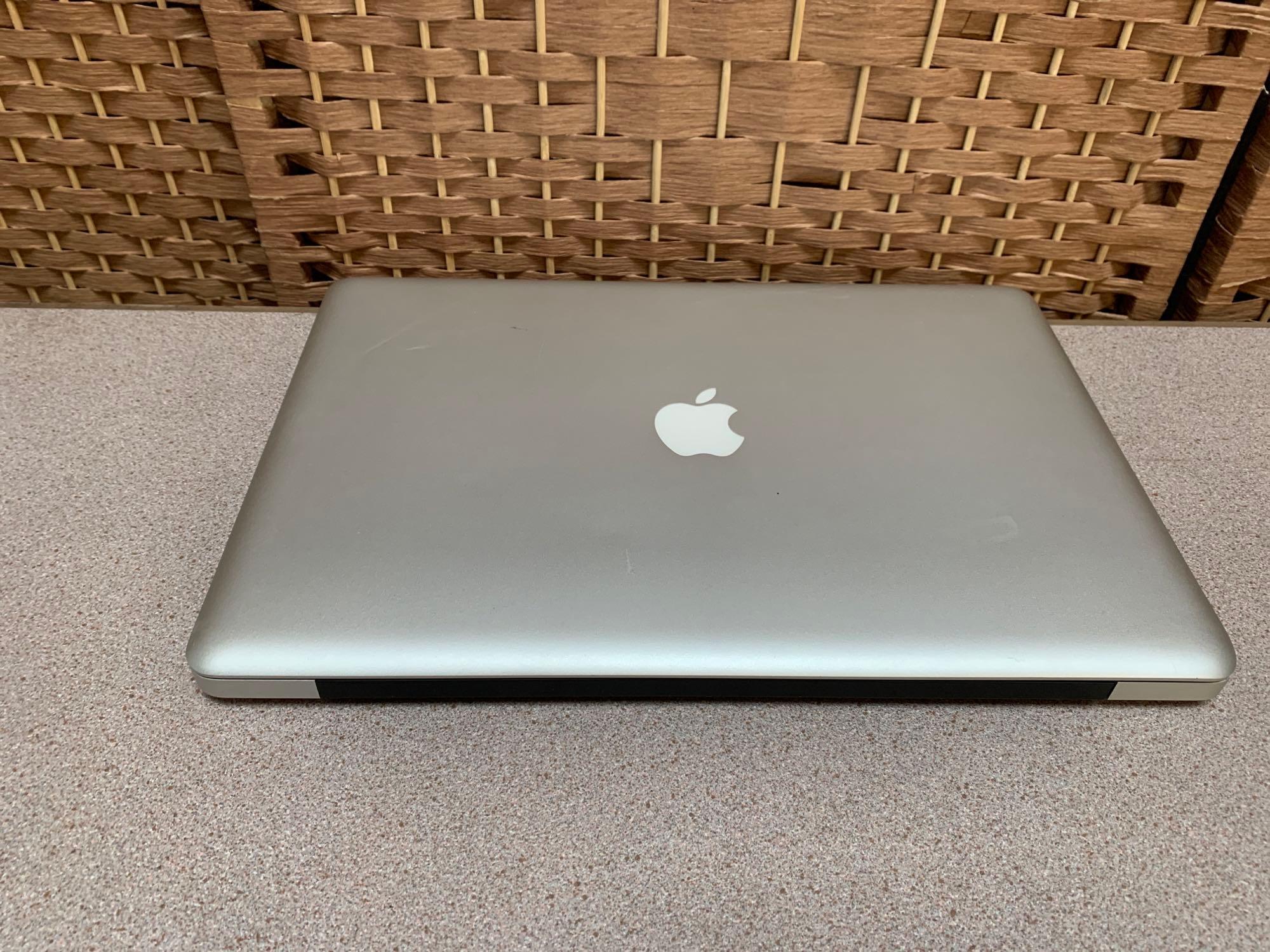 Apple MacbookPro 15.4in LCD Laptop Intel Core 2 Duo 2.66GHz 4GB 256GB SSD Wifi / BT El Capitan