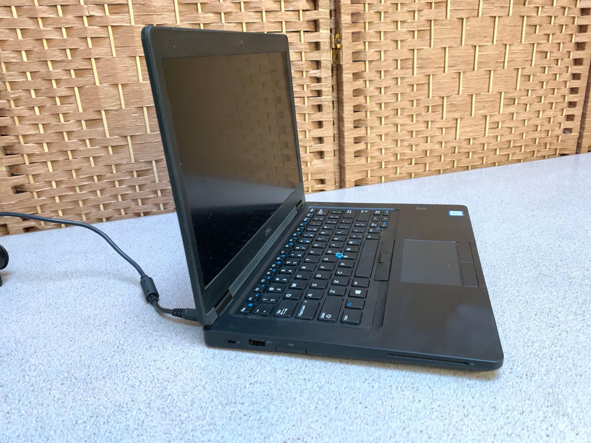 Dell Latitude 5490 14in LCD Laptop Intel i7-8650U 1.9GHz 8GB 256GB SSD Wifi / BT Win 10 Pro