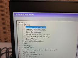 Dell Latitude 7390 13.3in LCD Laptop Intel i7-8650U 1.9GHz 8GB 256GB SSD Wifi / BT Win 10 Pro