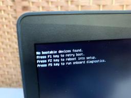 Dell Latitude 5480 14in LCD Laptop Intel i5-7440HQ 2.8GHz 8GB NO HD Wifi/BT