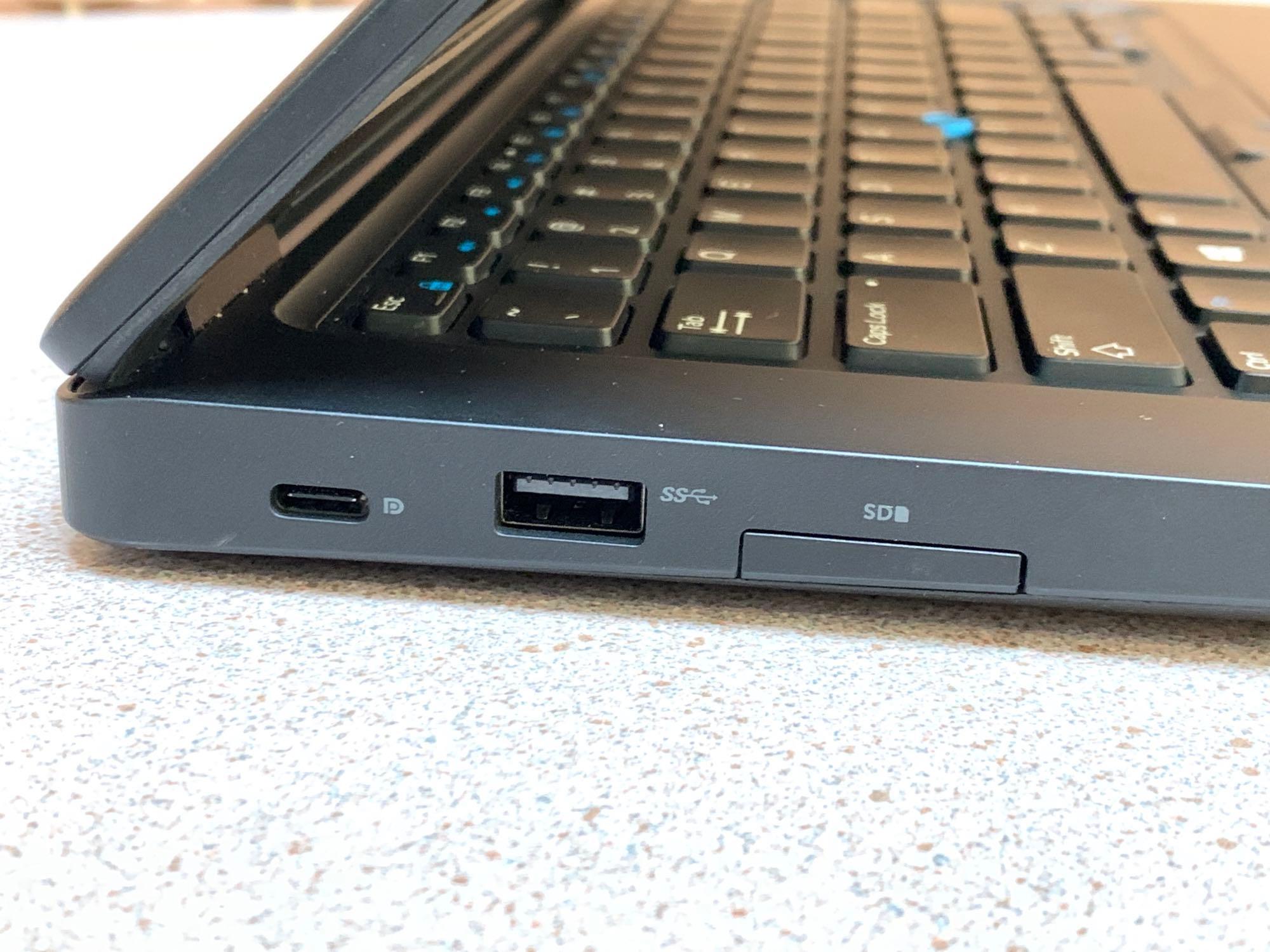 Dell Latitude 5480 14in LCD Laptop Intel i5-7440HQ 2.8GHz 8GB NO HD Wifi/BT