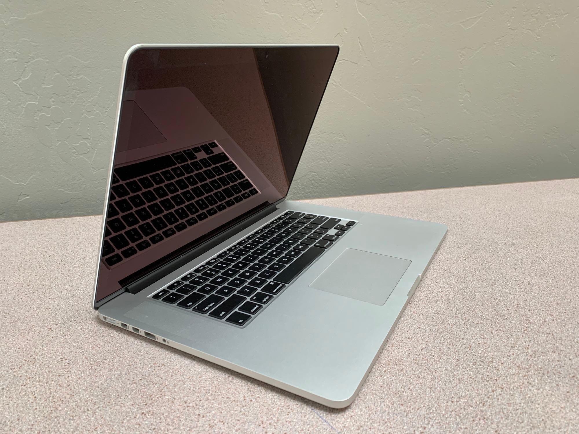 Apple MacBookPro11,5 A1398 15.4" LCD 2.8GHz Quad Core Intel i7 16GB 500GB SSD Mac OS Monterey