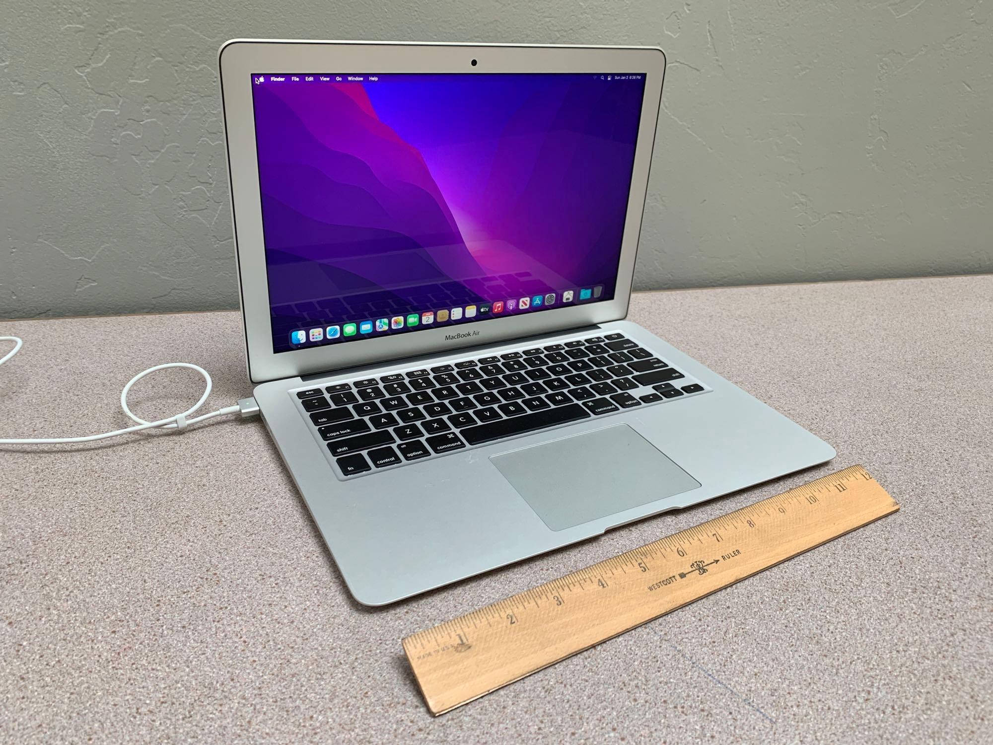 Apple MacBookAir7,2 A1466 13.3"LCD 1.8GHz Dual Core Intel i5 8GB 251GB Flash Mac OS Monterey