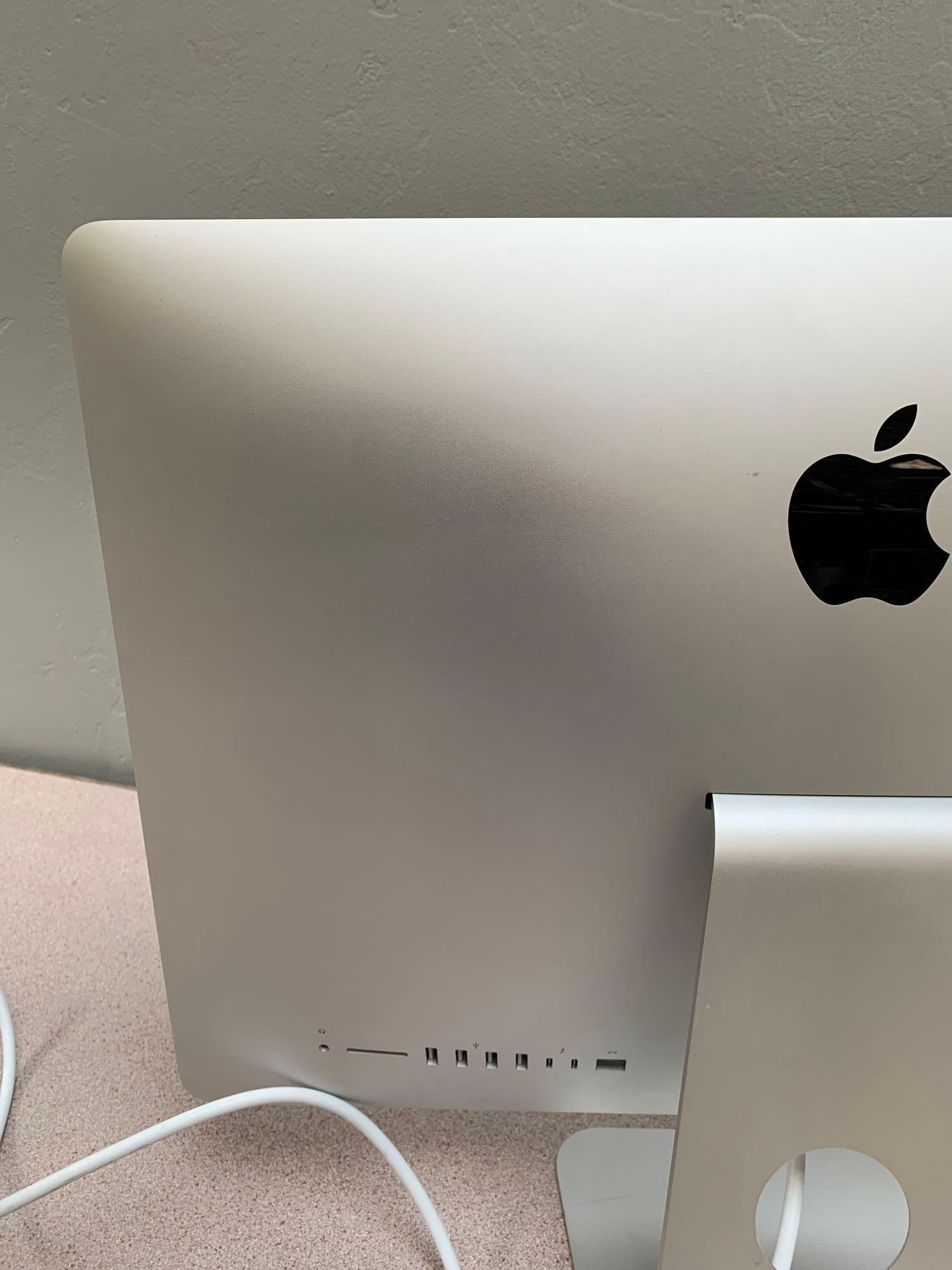 Apple A1418 iMac18,1 AIO 21.5" LCD 2.3GHz Dual Core Intel i5 8GB 1TB Mac OS Ventura 13.0