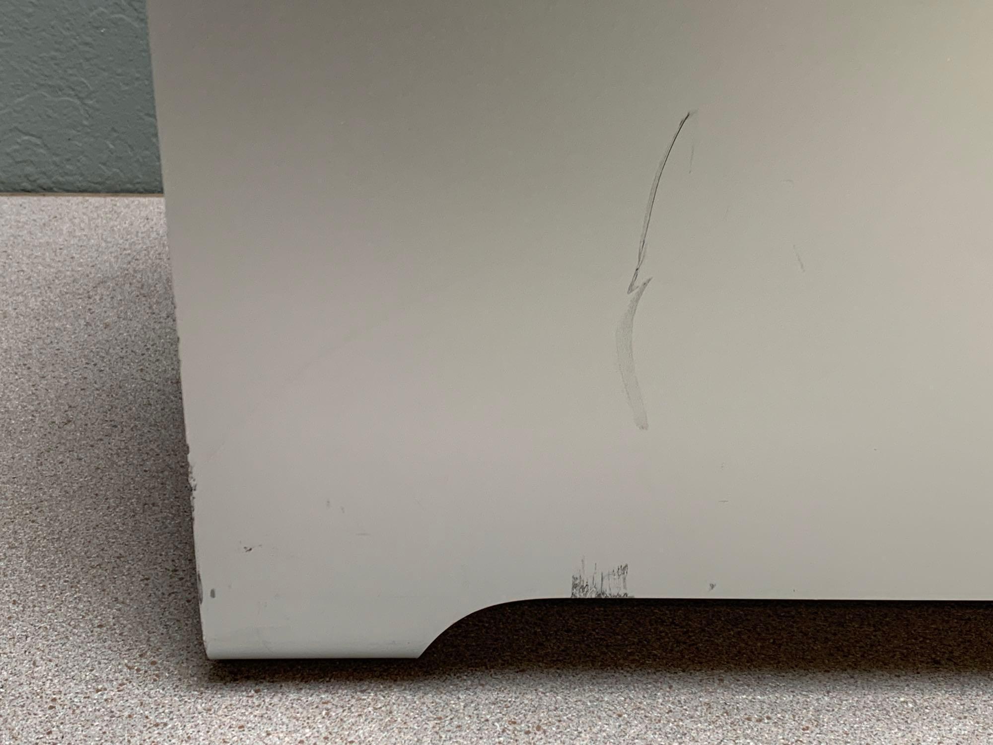 Apple MacPro5,1 Workstation 2x2.4GHz Quad Core Intel Xeon 6GB 1TB El Capitan 10.11.6