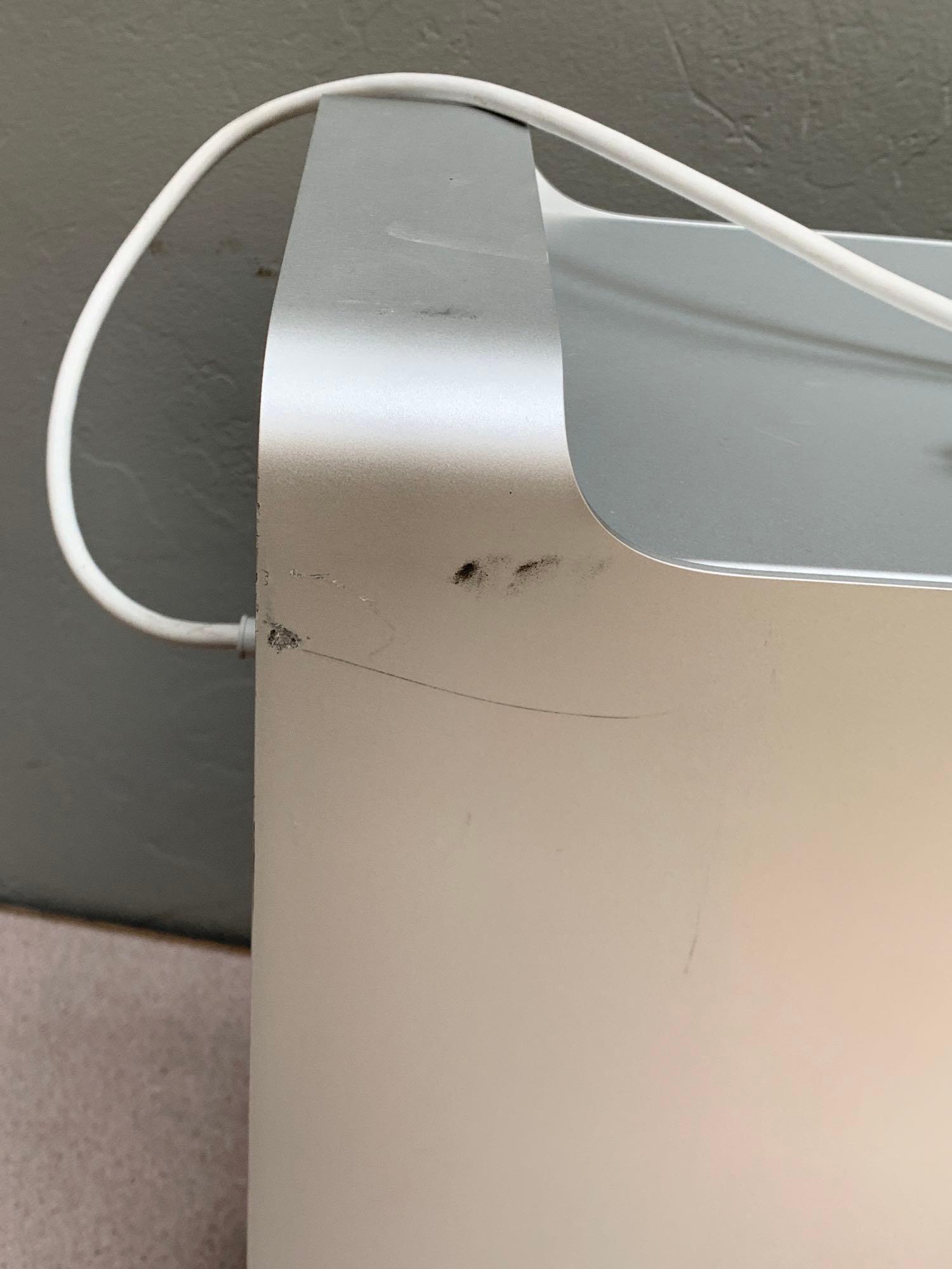 Apple MacPro5,1 Workstation 2x2.4GHz Quad Core Intel Xeon 6GB 1TB El Capitan 10.11.6